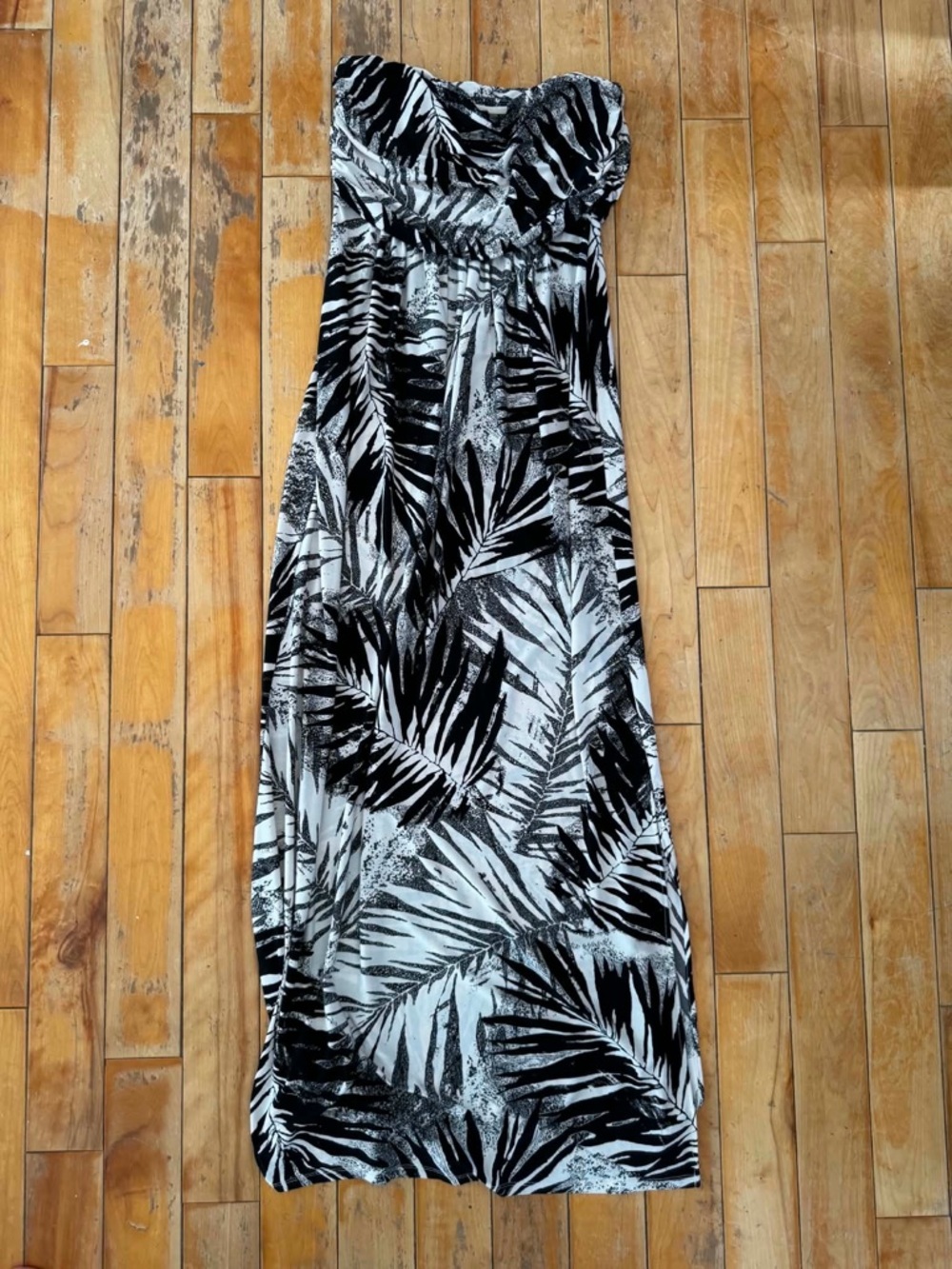 Le Château Black White Tropical Palm Leaf Strapless Maxi Dress Boho Resort Chic - Picture 2 of 4